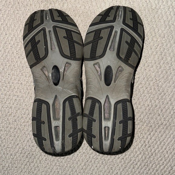 Khombu reef shark sneakers size 10 - Picture 5 of 8